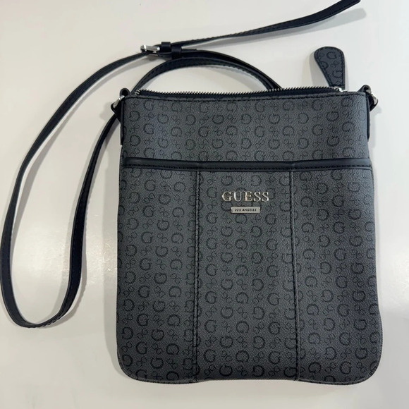 Guess Handbags - GUESS Women Black Textured Bag EUC like NEW